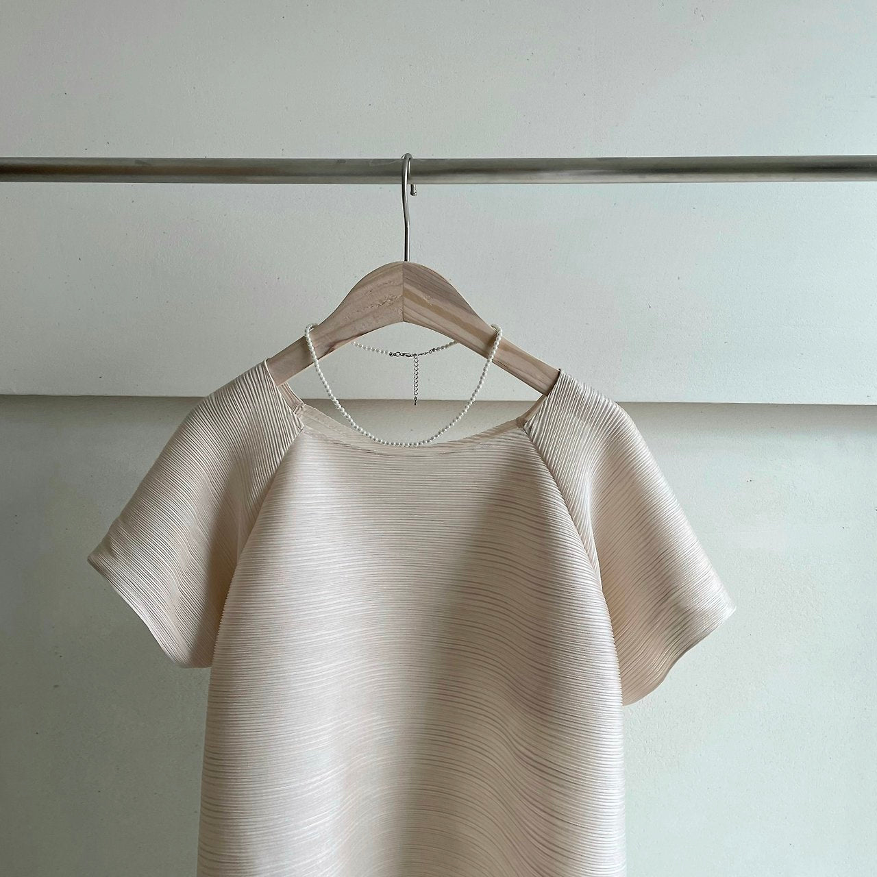 🌸독특한 디자인, Young디자인[77초 까지 예쁘게 가능]✨ 원더 플리츠 블라우스 | Wonder Pleats Blouse ✨🌿