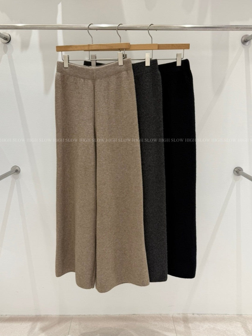 🧶 터틀하이넥 니트 베스트 & 와이드 팬츠 세트 | Turtleneck Knit Vest & Wide Pants Set