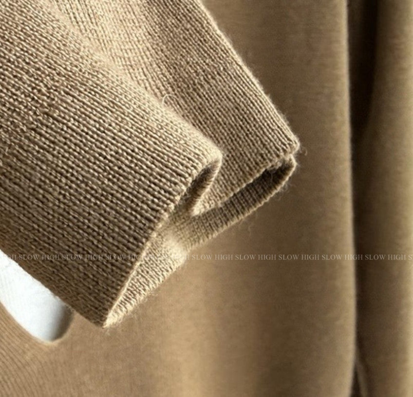 🧶 [레이어드 디자인] 울 블렌드 딥 브이넥 배색 슬릿 니트 | Wool Blend Deep V-Neck Layered Slit Knit