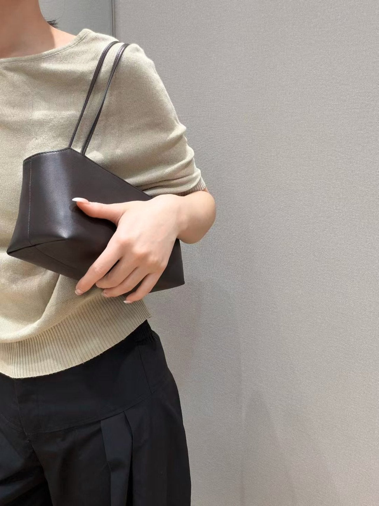 👜✨ [제니백] 프리미엄 양가죽 로고리스 테라스 미니 숄더백 • 제니&신민아 스타일 • Premium Lambskin Logo-less Terrace Mini Shoulder Bag • Luxury Minimal Daily Bagㄷ