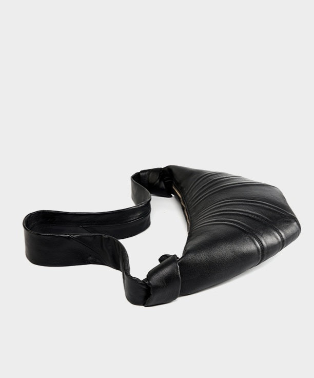 🌳[프리미엄라인]🌳[품절사태 3월20일 이후 재입고 후 !!4월수령!!]🖤프리미엄 양가죽 크로와상 포춘백 숄더백 🥐 고급 램스킨 바디라인 실루엣 데일리 럭셔리 숄더백 Lambskin Croissant Fortune Shoulder Bag