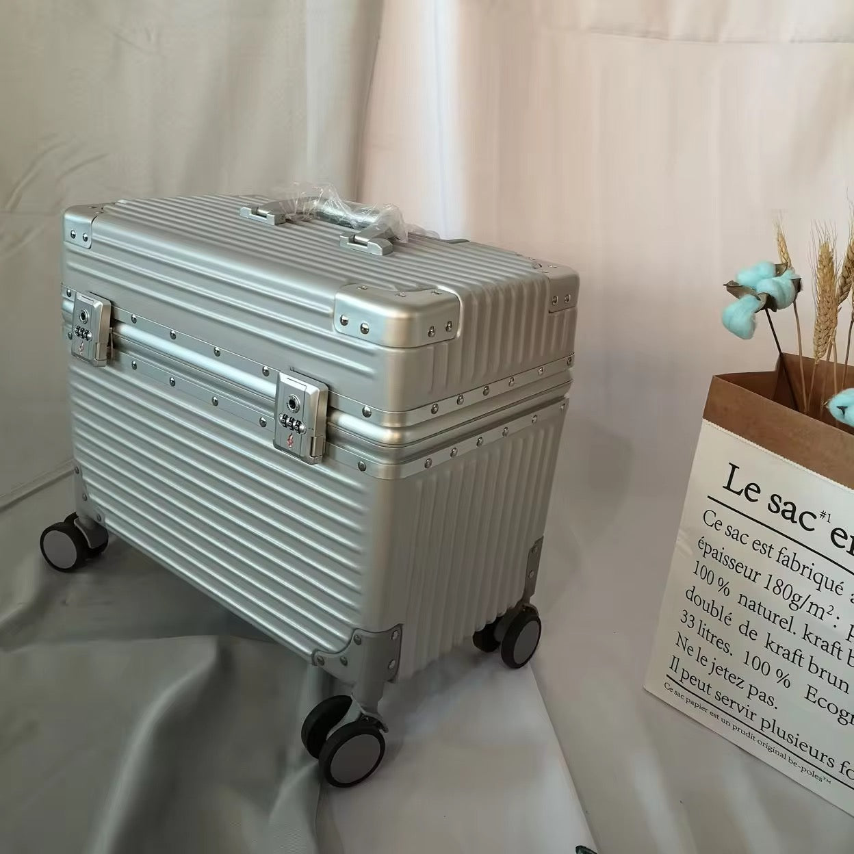 🚢🧳 [1차 공동구매 OPEN (5/20 ~ 5/27)] 신형 밥솥 캐리어 18인치 기내용 캐리어 Rice Cooker Carry-On Suitcase 18"｜ABS+PC 초경량｜알루미늄 프레임｜알루미늄 코너가드｜TSA 잠금장치｜사일런트 휠｜블랙·실버·골드