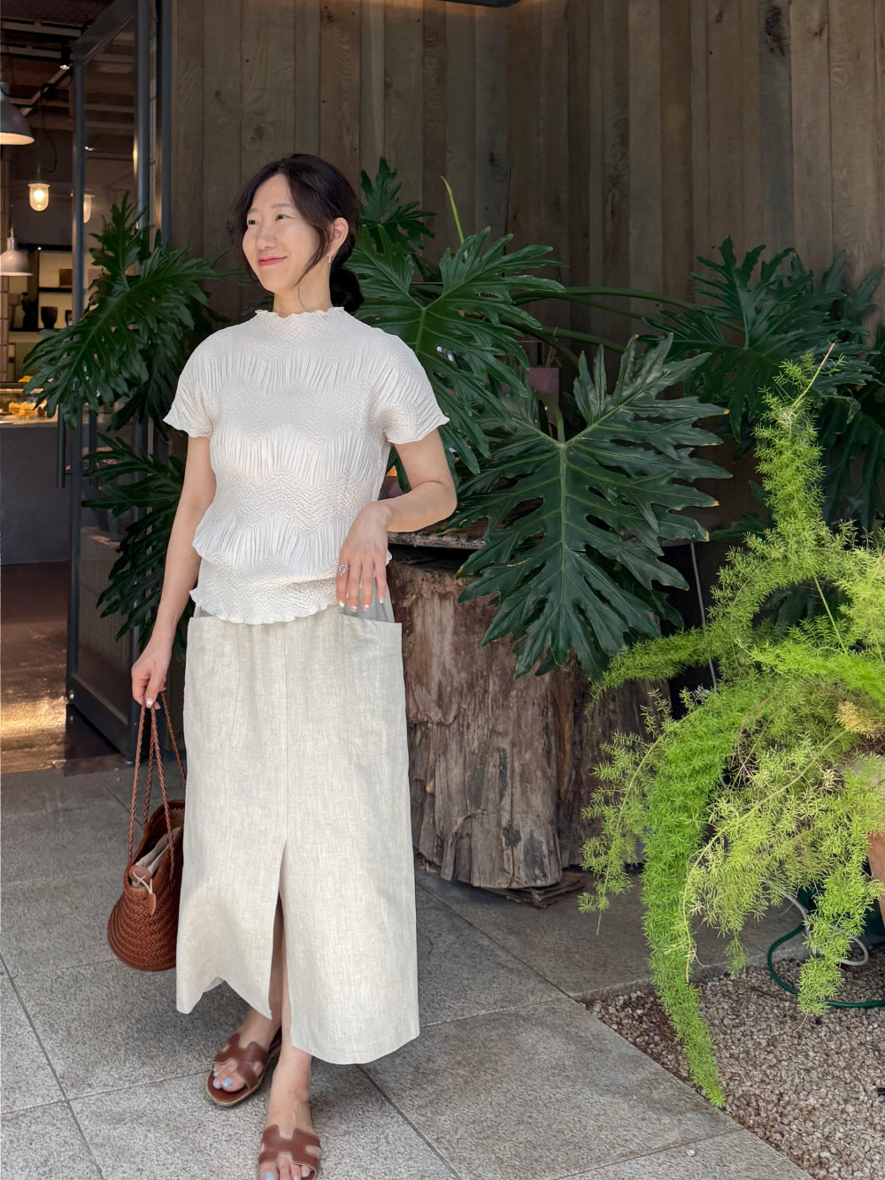 🤍✨ 모아나 플리츠 자가드 캡 블라우스 티 · 입체 텍스처 물결넥 플리츠 탑 · 쫀쫀 신축성 · 여리핏 체형커버 │ Moana Pleated Jacquard Cap Blouse Tee 🌿