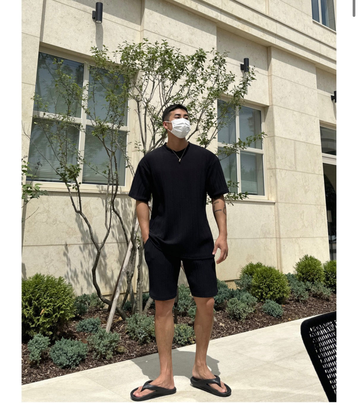 🖤🔥 드디어 남자 플리츠 상륙! 한번 입으면 못 벗는다는 마성의 세트 🔥🖤 ✈️ 남자 플리츠 썸머 반팔 & 반바지 세트 Pleated Summer Tee & Shorts Set