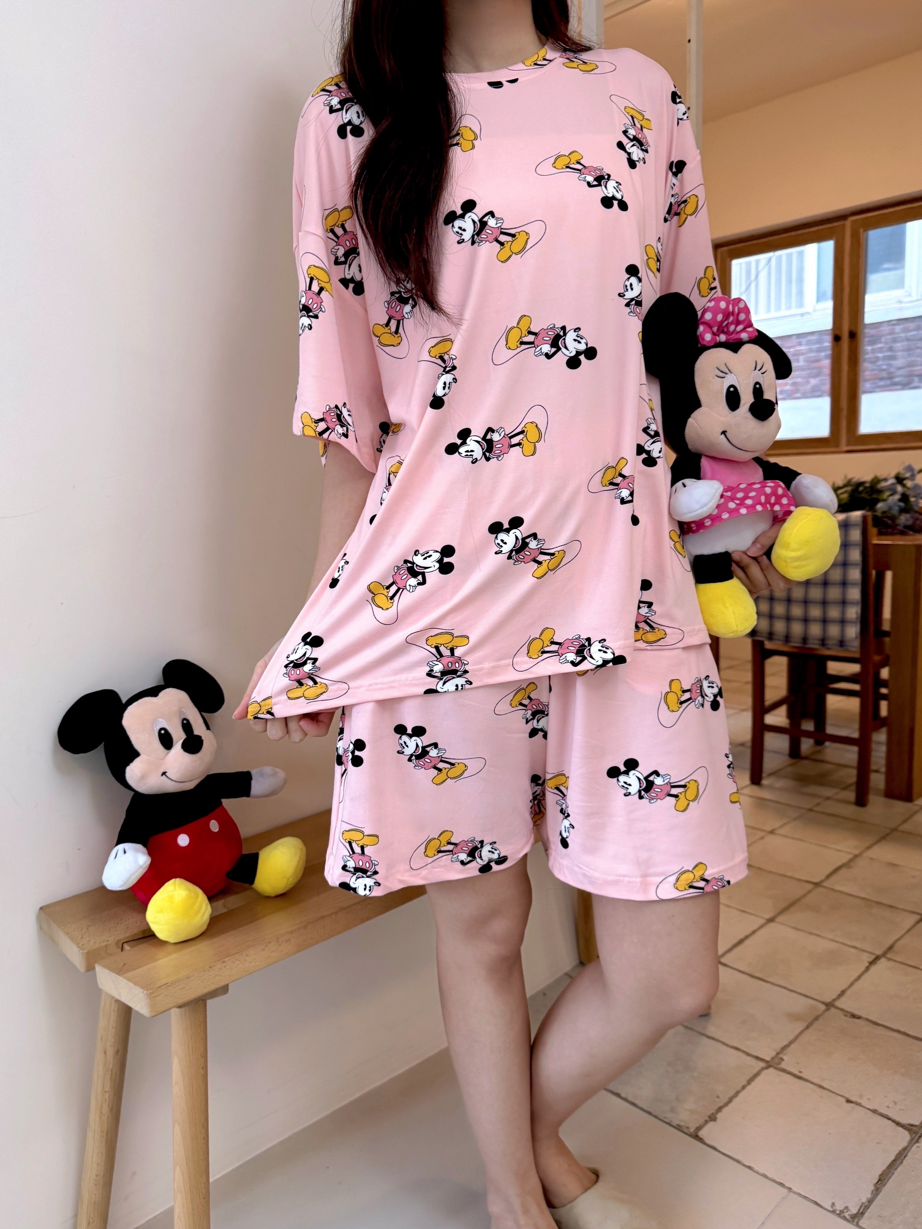 💤🌼 [디즈니 여름 잠옷]봄신상 디즈니 빅사이즈 반팔 파자마 세트 / Disney Oversized Short-Sleeve Pajama Set (26SS)