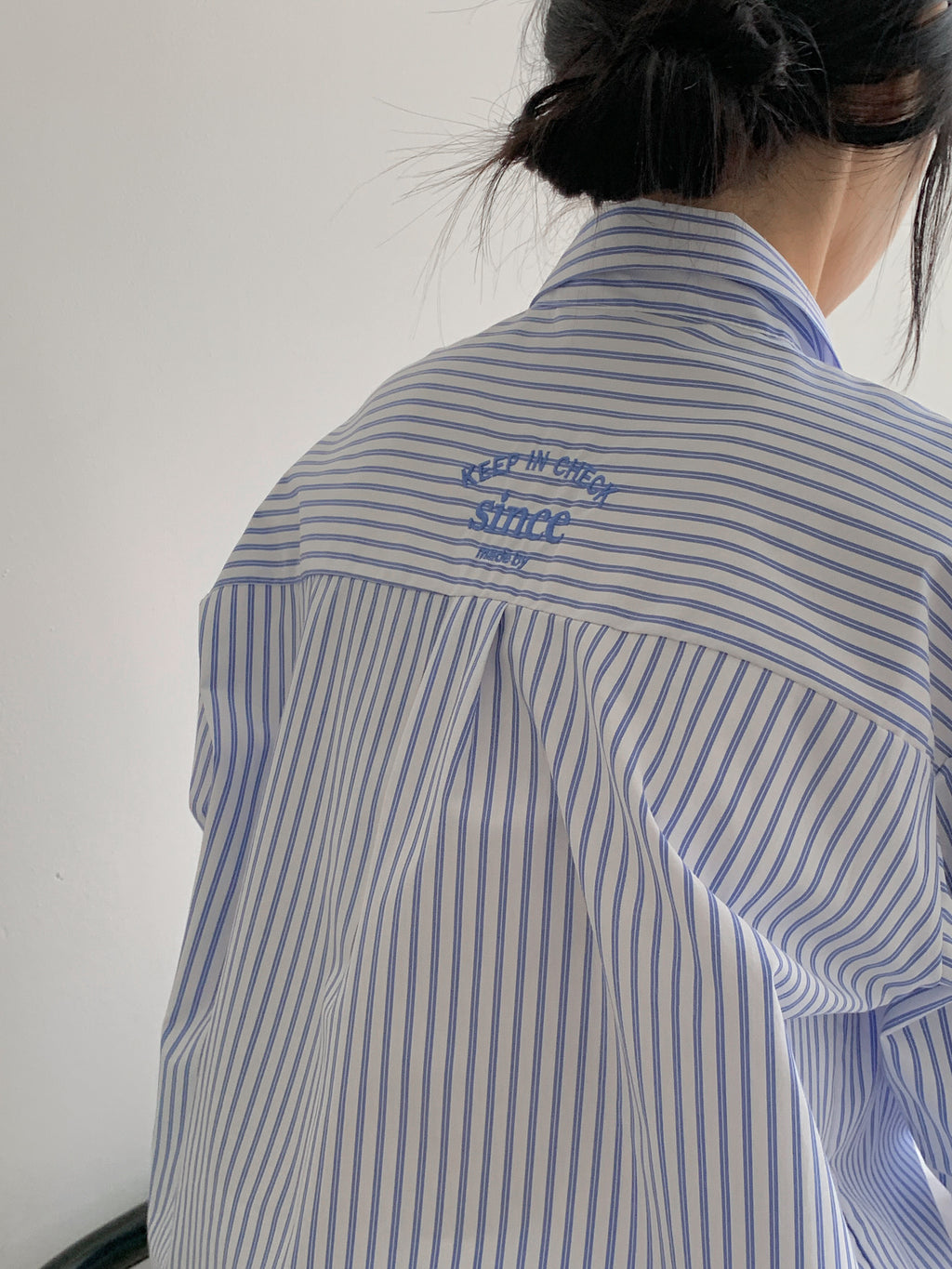 🌸✨ 26봄신상 백자수 포인트 스트라이프 루즈핏 셔츠 ✨🌿 26 Spring Embroidered Stripe Shirt