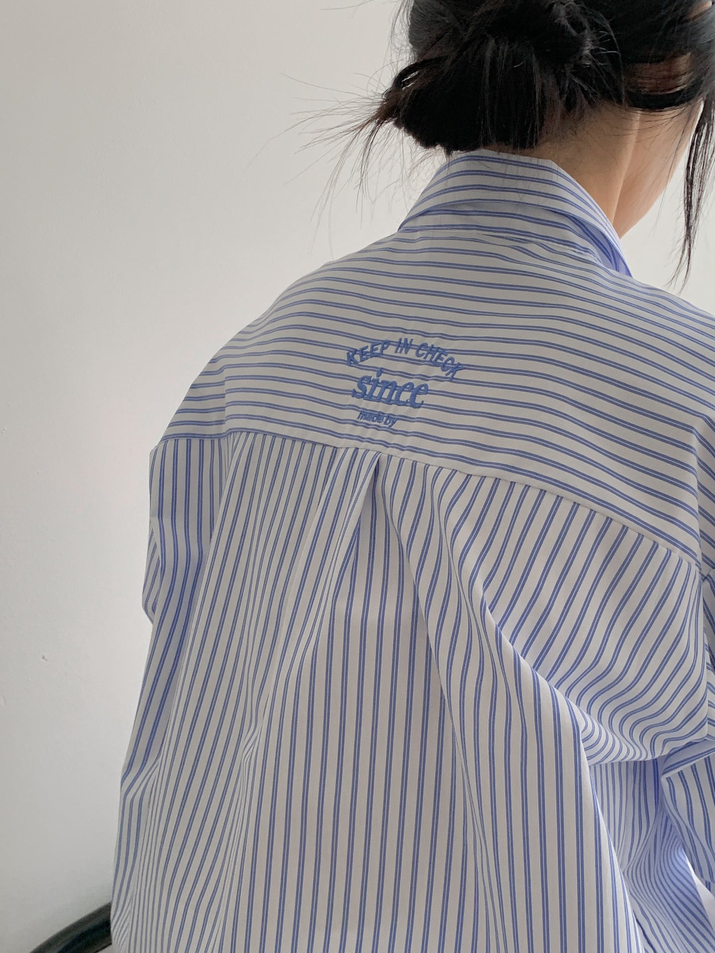 🌸✨ 26봄신상 백자수 포인트 스트라이프 루즈핏 셔츠 ✨🌿 26 Spring Embroidered Stripe Shirt