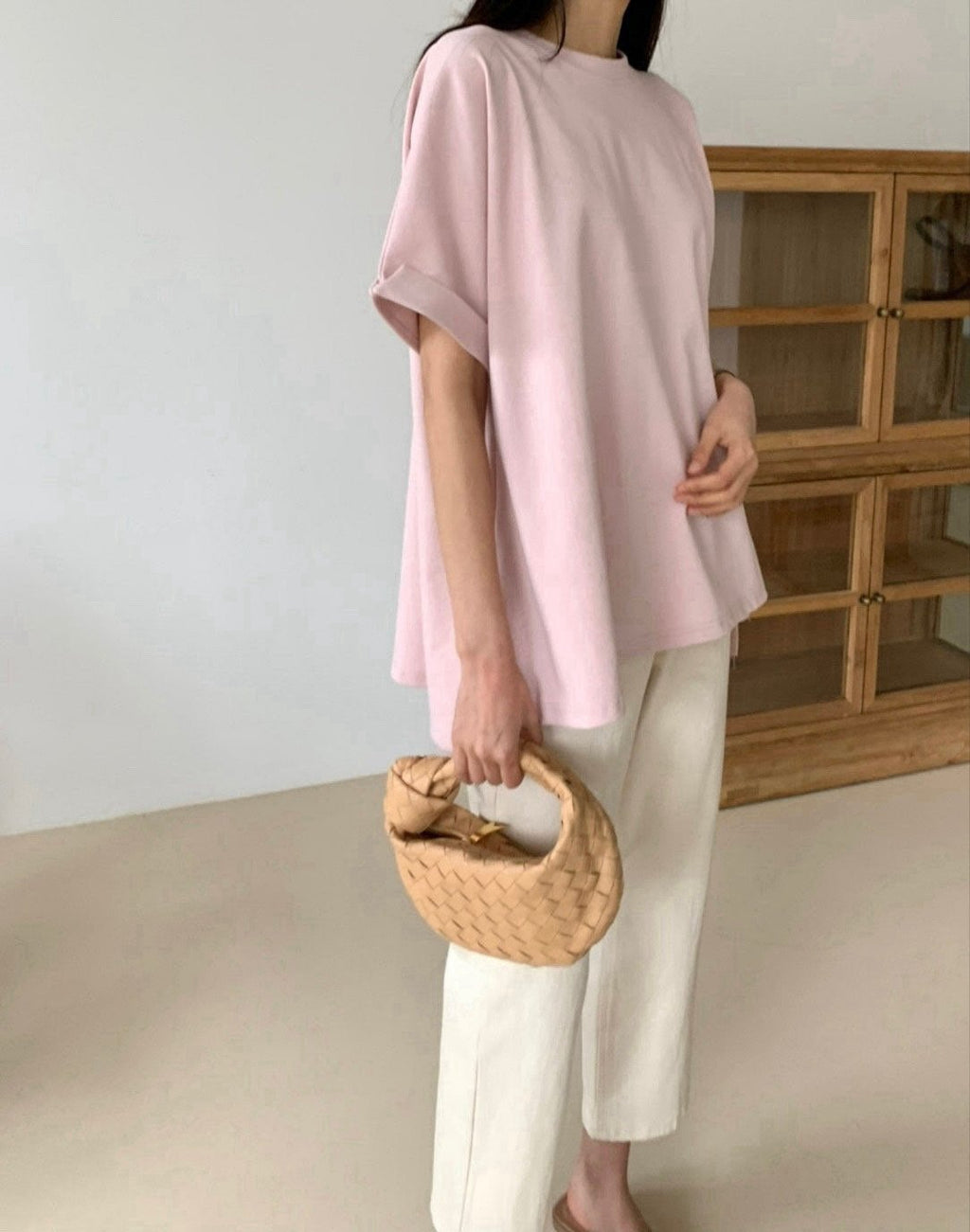 ✨👚 럭키룸 카브라 트임 티셔츠 – 분또 원단 A라인핏 루즈핏 데일리 티셔츠 / 미시 데일리 루즈핏 탑 / 체형커버 트임 티셔츠 ✨ ✨👚 Lucky Room Cabra Side-Slit Tee – Premium Ponte Fabric A-Line Loose Fit Daily Top / Comfortable Everyday Oversized T-Shirt ✨