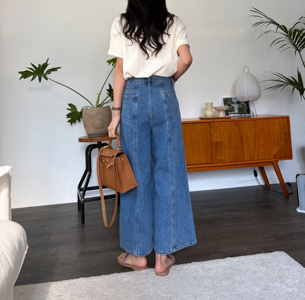 🌸봄신상🌼[럭키룸] 👖 26SS 봄신상 뒤포켓 절개 세미와이드 데님 팬츠 (중청) 26SS Spring Back Pocket Seam Semi-Wide Denim Pants (Medium Blue)