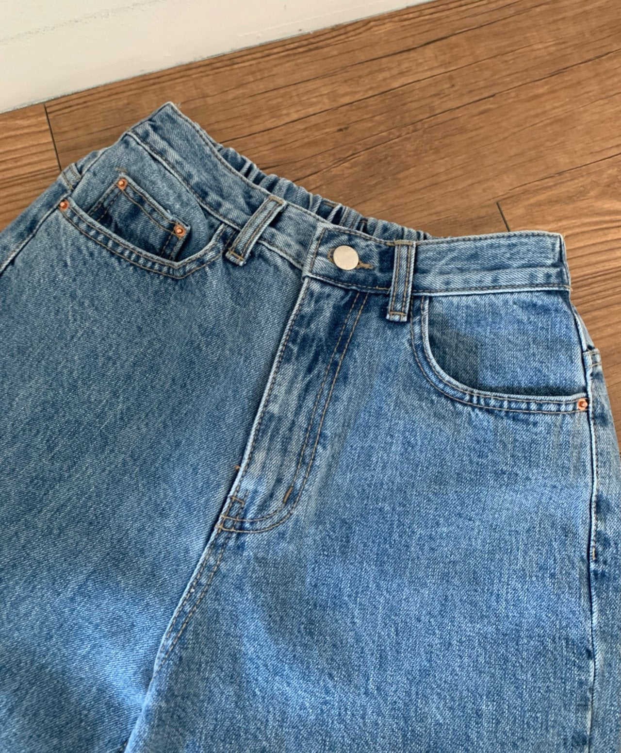 💕봄신상[럭키룸]💕👖 26SS 뒷밴딩 연청 탱고 일자 데님 팬츠 Back-Banding Straight Light Blue Denim Pants