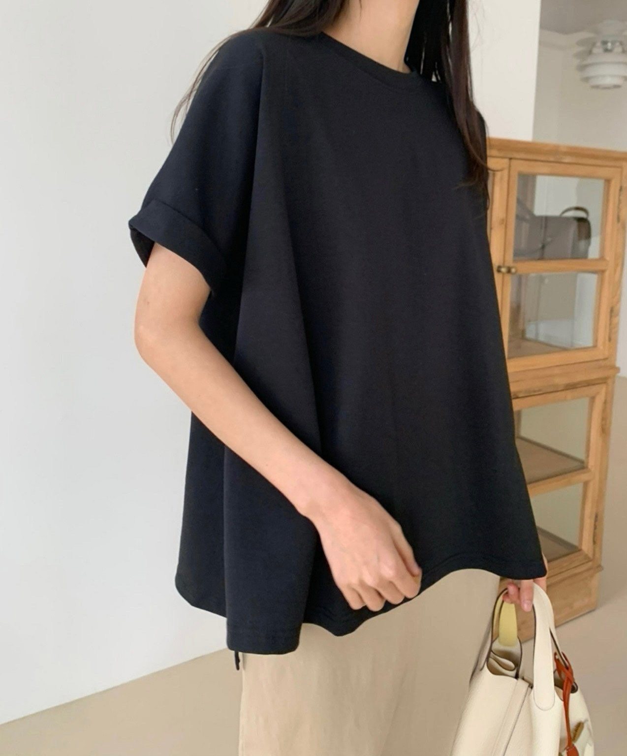 ✨👚 럭키룸 카브라 트임 티셔츠 – 분또 원단 A라인핏 루즈핏 데일리 티셔츠 / 미시 데일리 루즈핏 탑 / 체형커버 트임 티셔츠 ✨ ✨👚 Lucky Room Cabra Side-Slit Tee – Premium Ponte Fabric A-Line Loose Fit Daily Top / Comfortable Everyday Oversized T-Shirt ✨