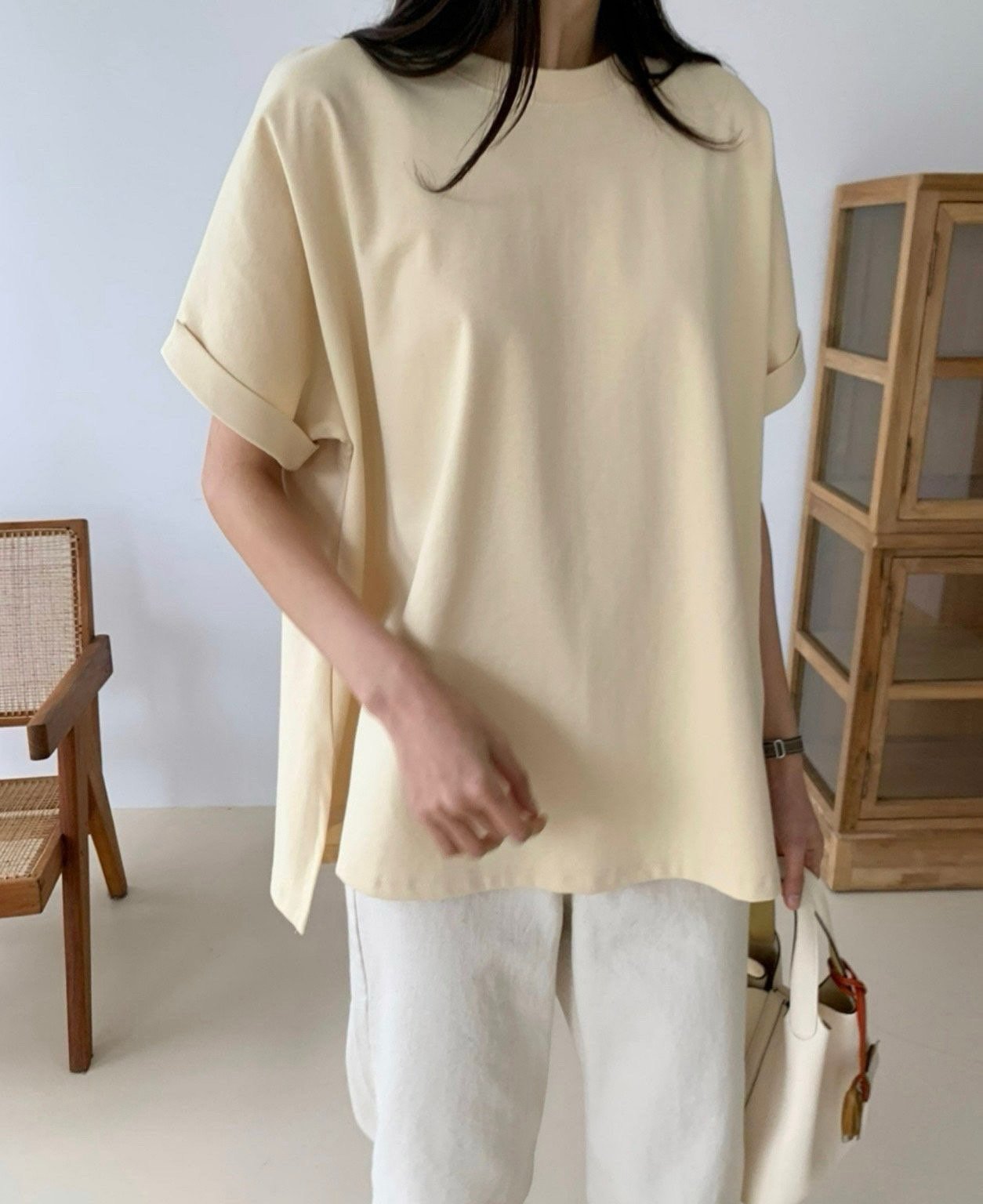 ✨👚 럭키룸 카브라 트임 티셔츠 – 분또 원단 A라인핏 루즈핏 데일리 티셔츠 / 미시 데일리 루즈핏 탑 / 체형커버 트임 티셔츠 ✨ ✨👚 Lucky Room Cabra Side-Slit Tee – Premium Ponte Fabric A-Line Loose Fit Daily Top / Comfortable Everyday Oversized T-Shirt ✨
