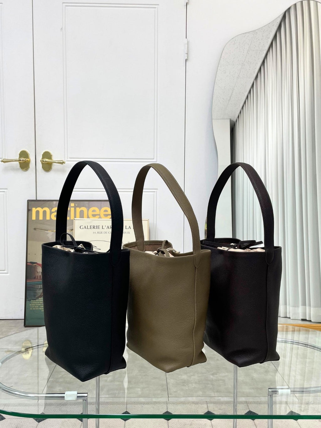🔥[품절대란인기절정템][배송 한달 예상]🔥✨👜 더로우 스타일 소가죽 파크백 프리미엄 토트백 내부 파우치 포함 인기절정 데일리 명품감성 백 The Row Style Genuine Leather Park Bag 👜✨