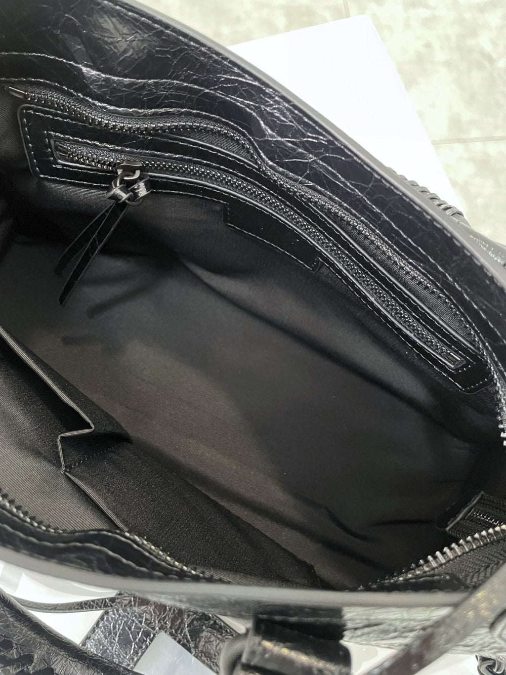 🖤✨ Y2K 르시티 모터백 소가죽 100% 토트백 & 크로스백 미니 · 스몰 · 미디움 ✨🖤 🖤✨ Y2K Le City Motor Bag 100% Cowhide Tote Bag & Crossbody Bag Mini · Small · Medium ✨🖤