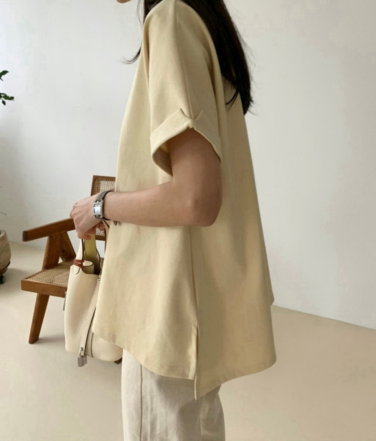 ✨👚 럭키룸 카브라 트임 티셔츠 – 분또 원단 A라인핏 루즈핏 데일리 티셔츠 / 미시 데일리 루즈핏 탑 / 체형커버 트임 티셔츠 ✨ ✨👚 Lucky Room Cabra Side-Slit Tee – Premium Ponte Fabric A-Line Loose Fit Daily Top / Comfortable Everyday Oversized T-Shirt ✨