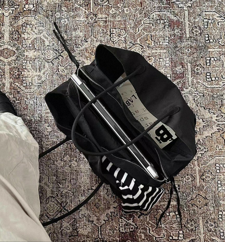 ✨가볍고 넉넉한 데일리·여행용 프릭스 빅 나일론 숄더백 ✈️👜 노트북 수납 가능 · 3칸 분리 수납 · 초경량 가방 (블랙/그레이/퍼플) Lightweight Large Nylon Shoulder Bag ✨ Laptop Fit · 3 Compartments · Ultra Lightweight (Black/Gray/Purple)