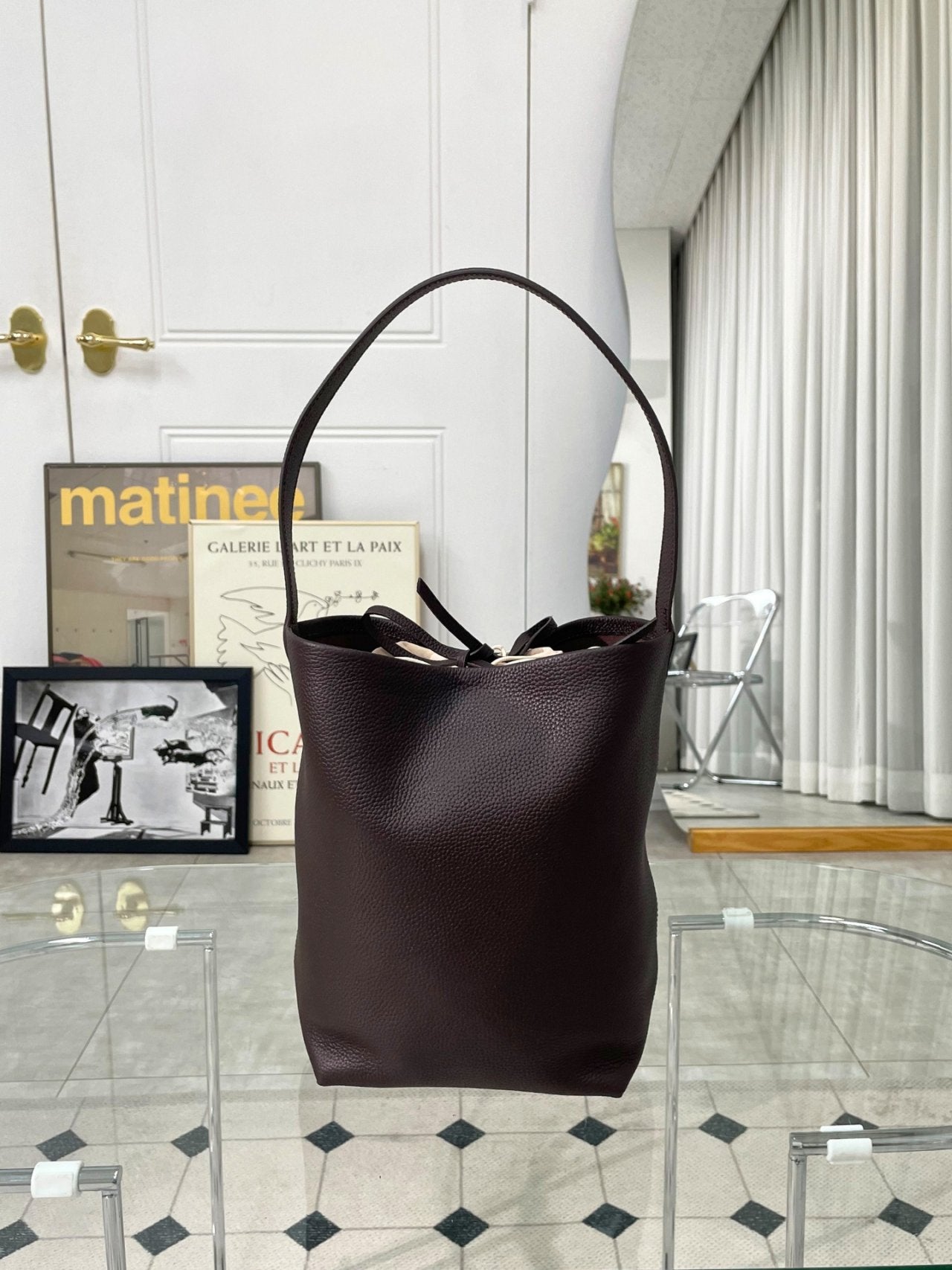 🔥[품절대란인기절정템][배송 한달 예상]🔥✨👜 더로우 스타일 소가죽 파크백 프리미엄 토트백 내부 파우치 포함 인기절정 데일리 명품감성 백 The Row Style Genuine Leather Park Bag 👜✨