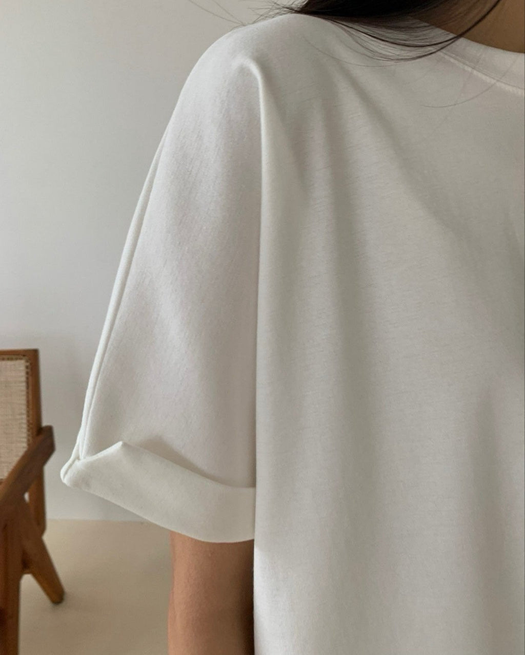 ✨👚 럭키룸 카브라 트임 티셔츠 – 분또 원단 A라인핏 루즈핏 데일리 티셔츠 / 미시 데일리 루즈핏 탑 / 체형커버 트임 티셔츠 ✨ ✨👚 Lucky Room Cabra Side-Slit Tee – Premium Ponte Fabric A-Line Loose Fit Daily Top / Comfortable Everyday Oversized T-Shirt ✨
