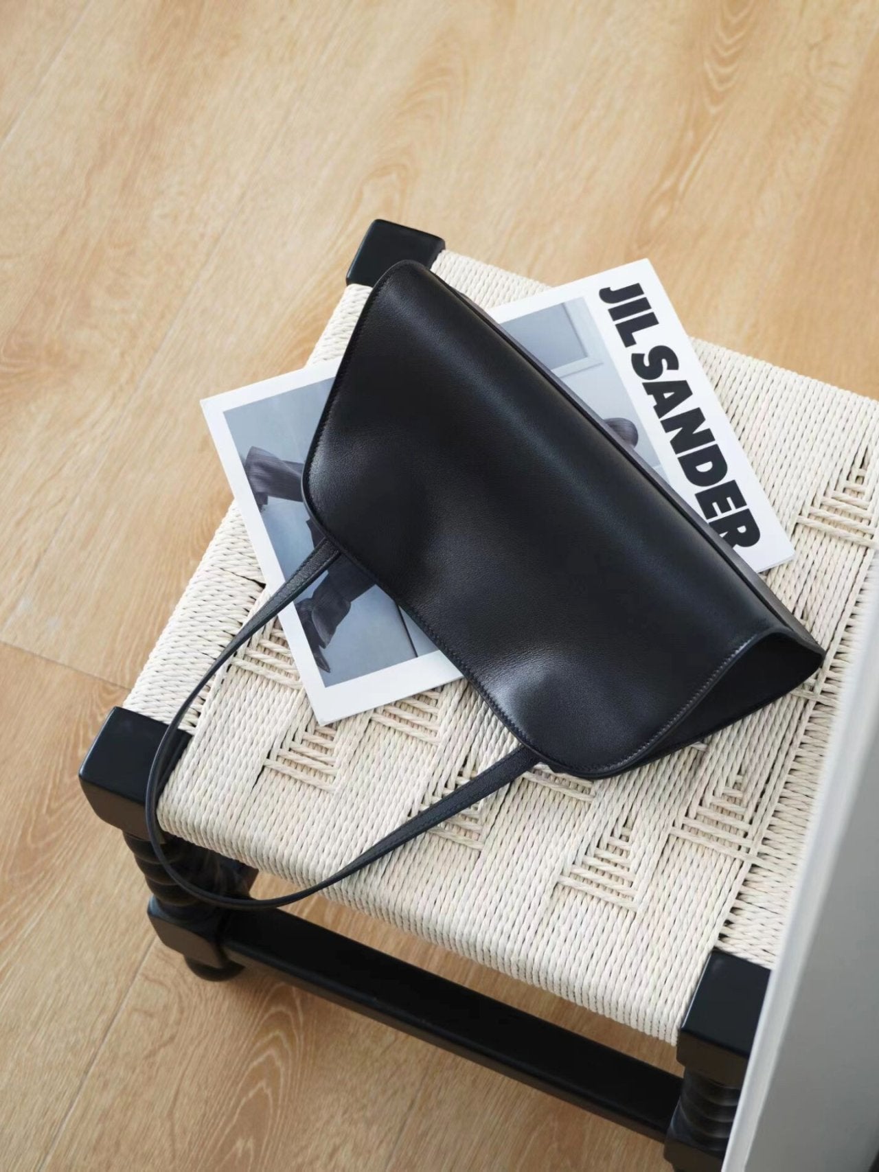 👜✨🤎 [3주-4주예상]최신상 V 소가죽 로우 페기 숄더백 · 토트백 · 크로스 미니백 │ Premium Cowhide Low Peggy Shoulder Bag / Tote / Cross Mini Bag 🤎✨👜