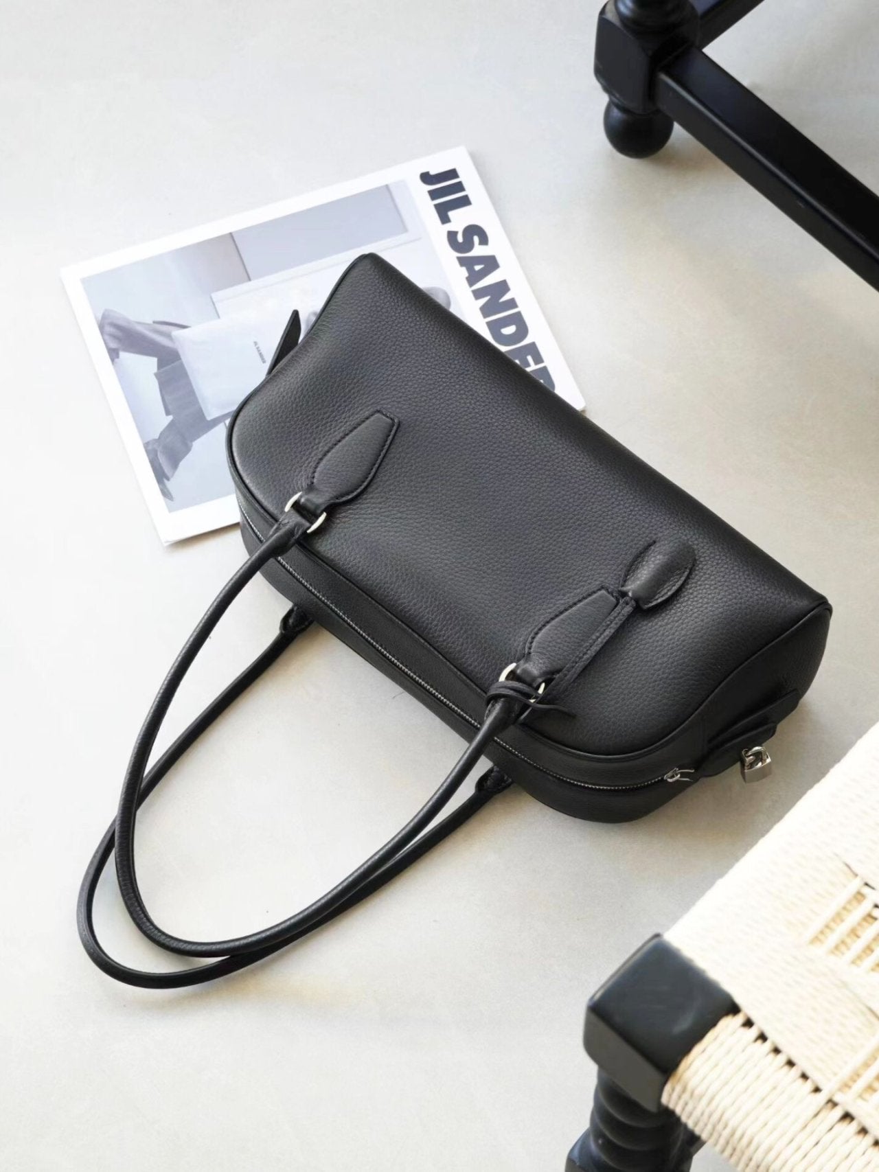 🖤✨더로우 스타일 프리미엄 소가죽 보스턴 숄더백✨데일리 미니멀 숄더백✨봄 데일리백✨고급 클래식백✨ 🖤✨The Row Style Premium Cow Leather Boston Shoulder Bag✨Minimal Daily Shoulder Bag✨Spring Classic Bag✨