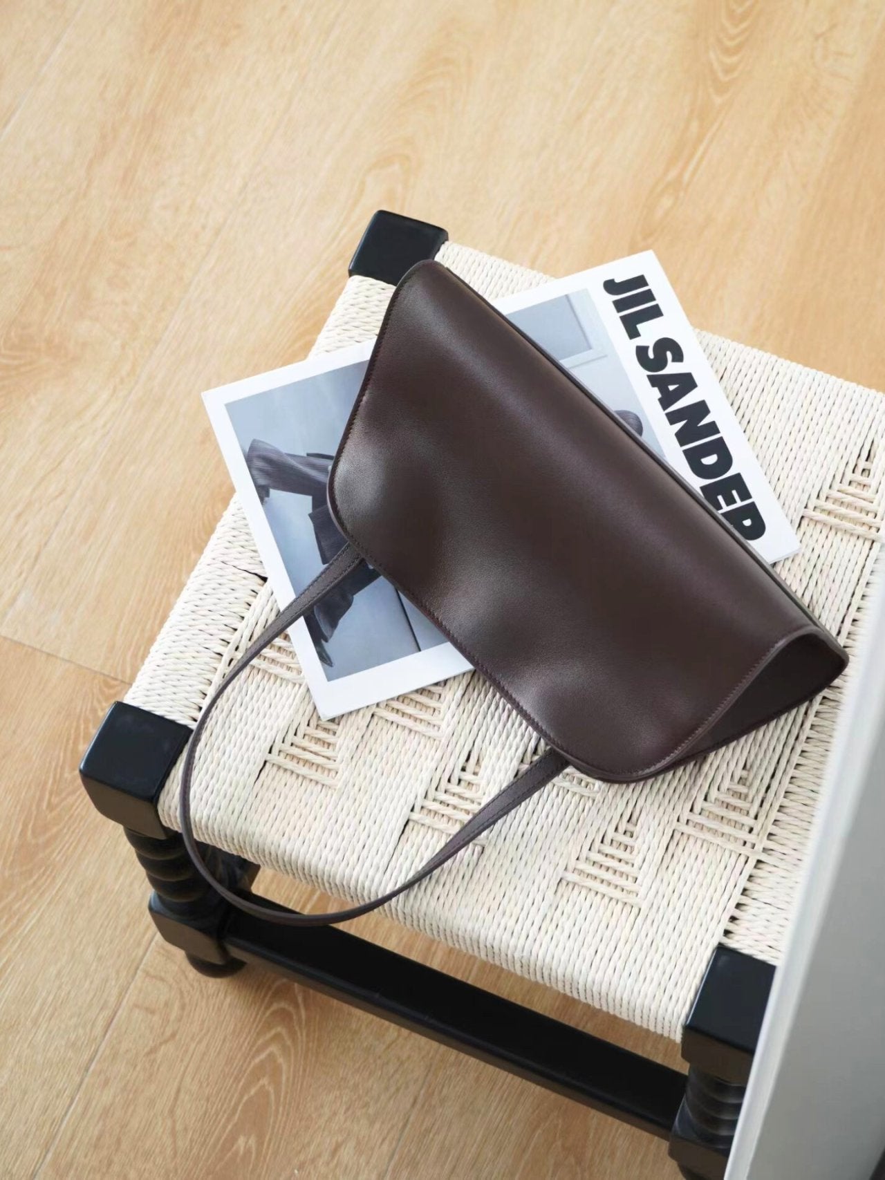 👜✨🤎 [3주-4주예상]최신상 V 소가죽 로우 페기 숄더백 · 토트백 · 크로스 미니백 │ Premium Cowhide Low Peggy Shoulder Bag / Tote / Cross Mini Bag 🤎✨👜