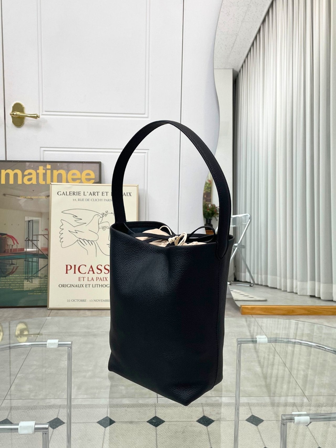 🔥[품절대란인기절정템][배송 한달 예상]🔥✨👜 더로우 스타일 소가죽 파크백 프리미엄 토트백 내부 파우치 포함 인기절정 데일리 명품감성 백 The Row Style Genuine Leather Park Bag 👜✨