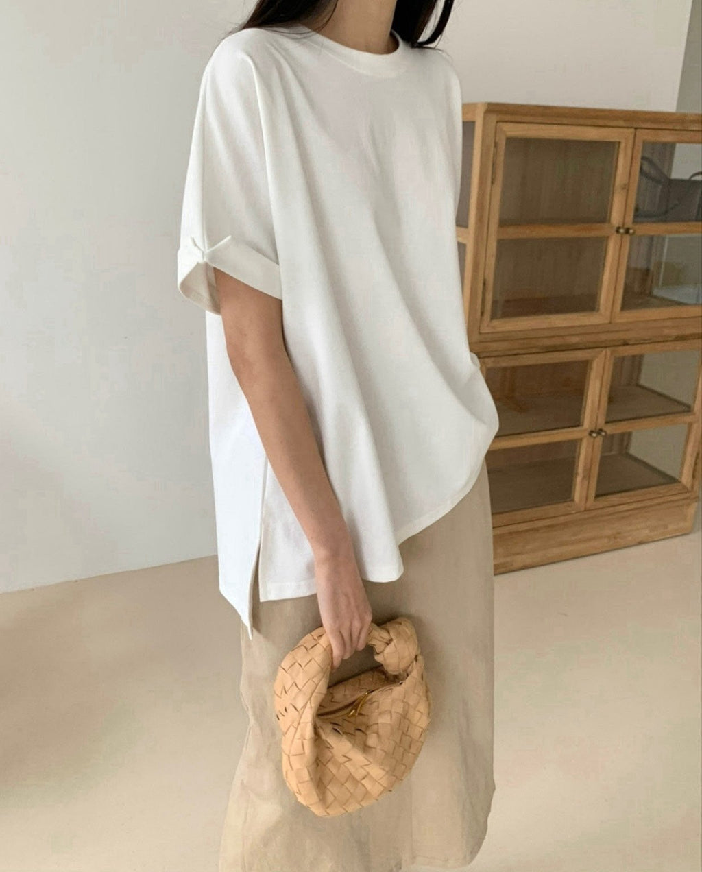 ✨👚 럭키룸 카브라 트임 티셔츠 – 분또 원단 A라인핏 루즈핏 데일리 티셔츠 / 미시 데일리 루즈핏 탑 / 체형커버 트임 티셔츠 ✨ ✨👚 Lucky Room Cabra Side-Slit Tee – Premium Ponte Fabric A-Line Loose Fit Daily Top / Comfortable Everyday Oversized T-Shirt ✨