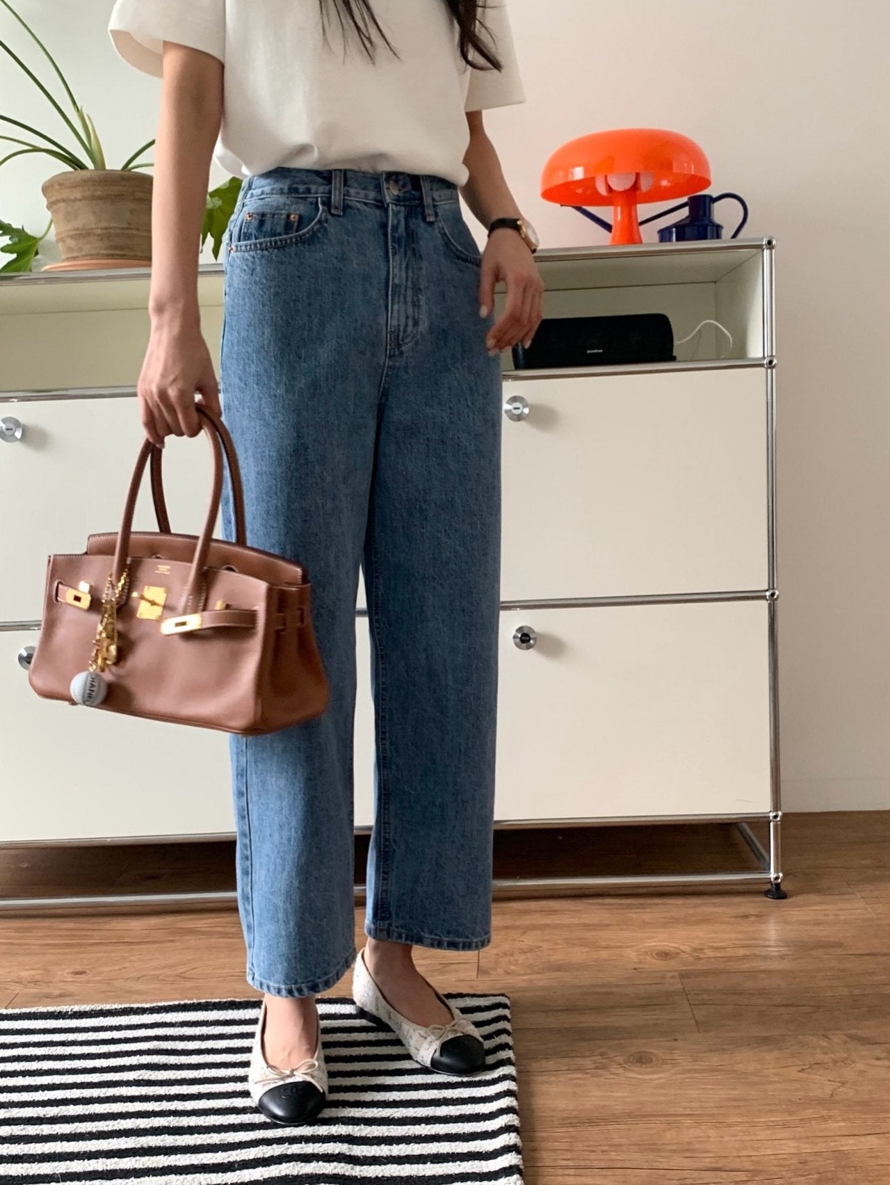 💕봄신상[럭키룸]💕👖 26SS 뒷밴딩 연청 탱고 일자 데님 팬츠 Back-Banding Straight Light Blue Denim Pants