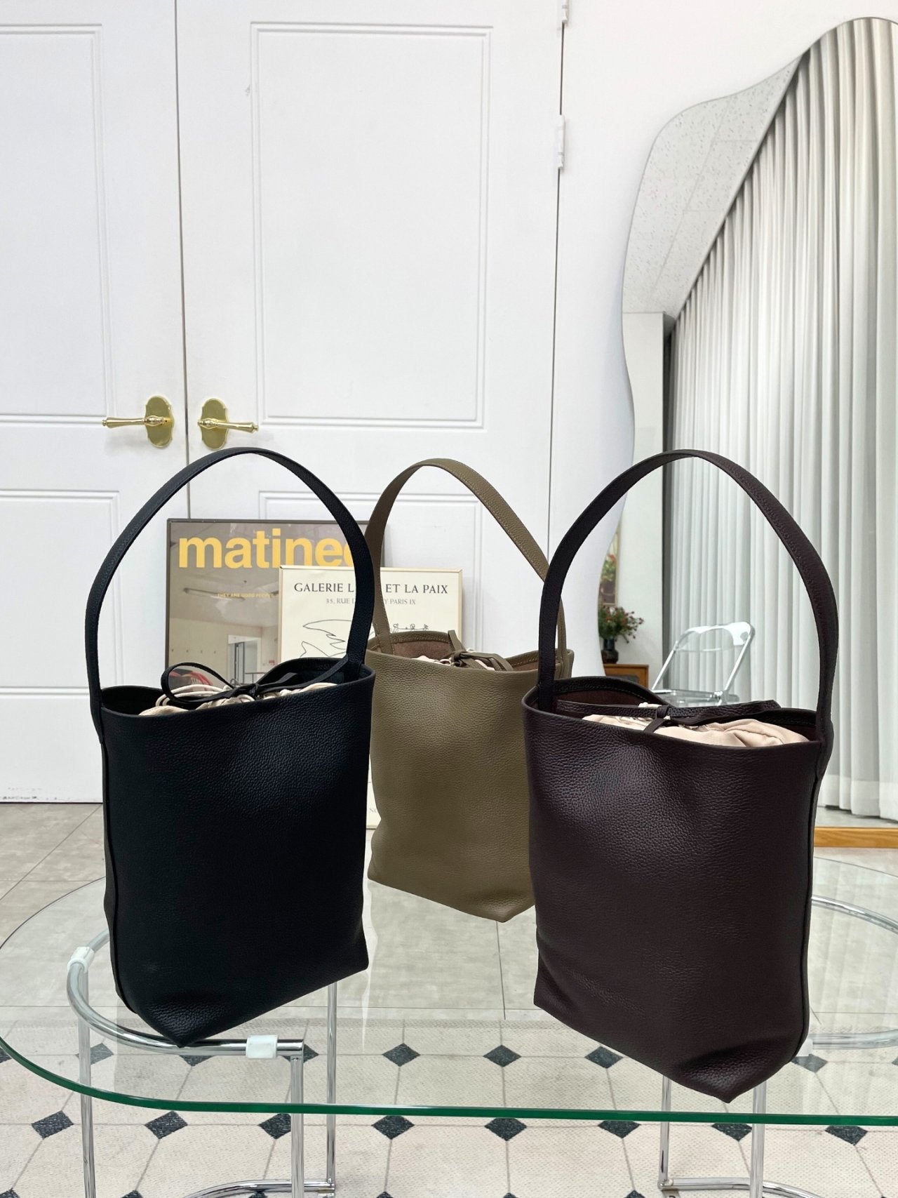 🔥[품절대란인기절정템][배송 한달 예상]🔥✨👜 더로우 스타일 소가죽 파크백 프리미엄 토트백 내부 파우치 포함 인기절정 데일리 명품감성 백 The Row Style Genuine Leather Park Bag 👜✨