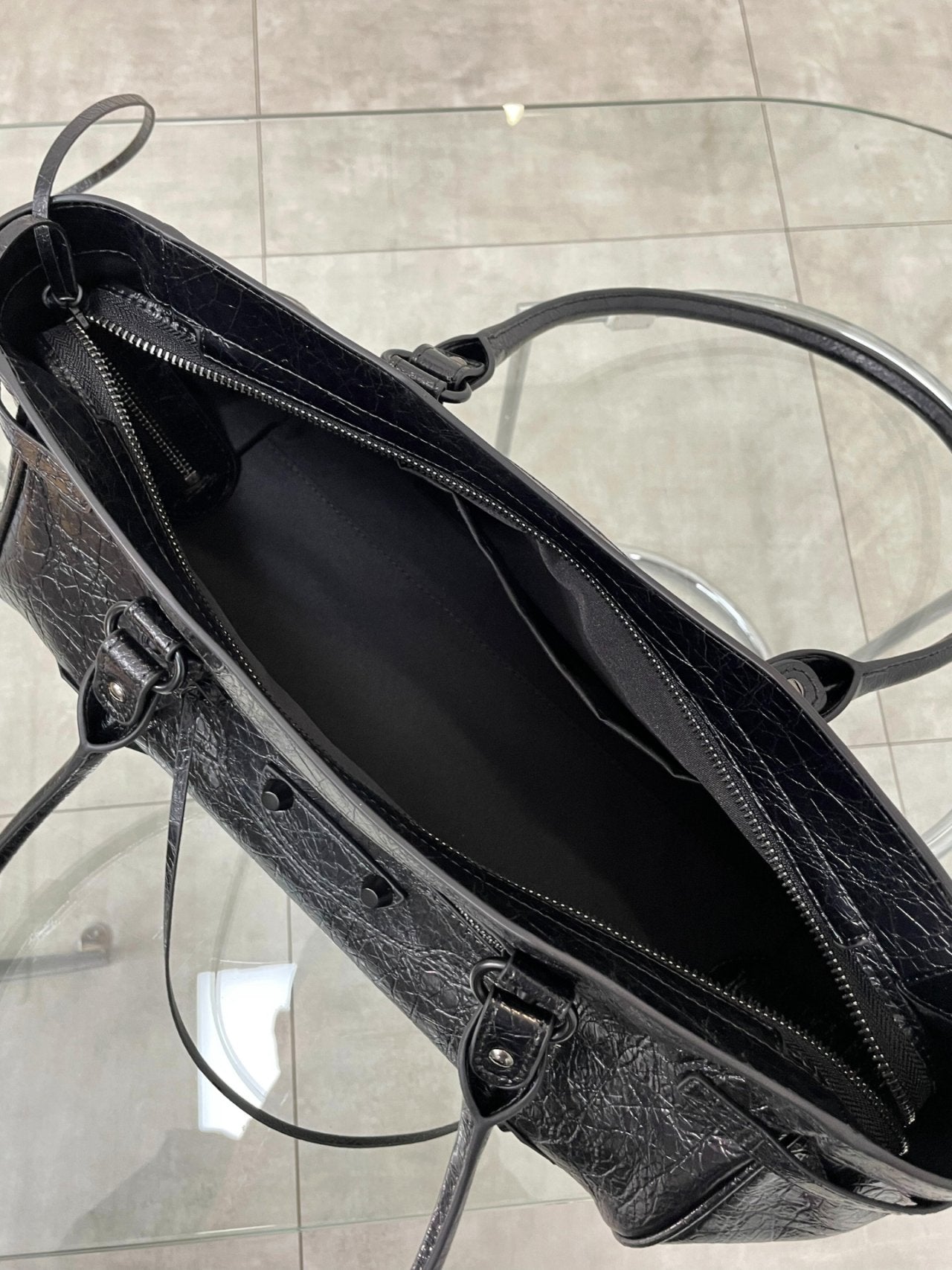 🖤✨👜 셀럽들이 사랑하는 🖤 소가죽 르시티 모터 이스트 숄더백 👜✨🖤 🖤✨ Celebrity Favorite Cowhide Motor East Shoulder Bag ✨🖤