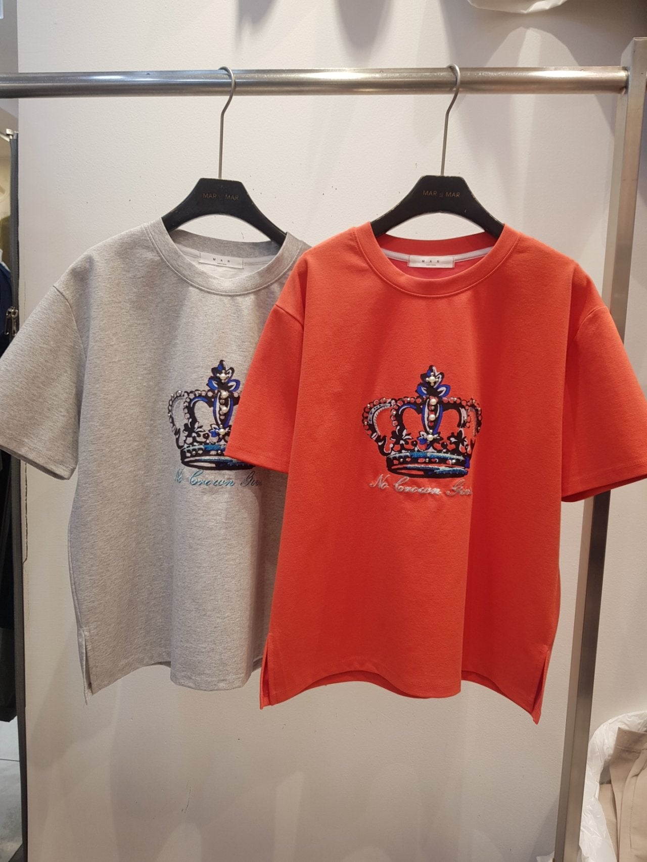 🌼[봄신상]🌼 마르 티아라 👑 큐빅자수 티셔츠 FREE 사이즈. 66-77까지 가능 | MAR Tiara Crystal Embroidery T-Shirt