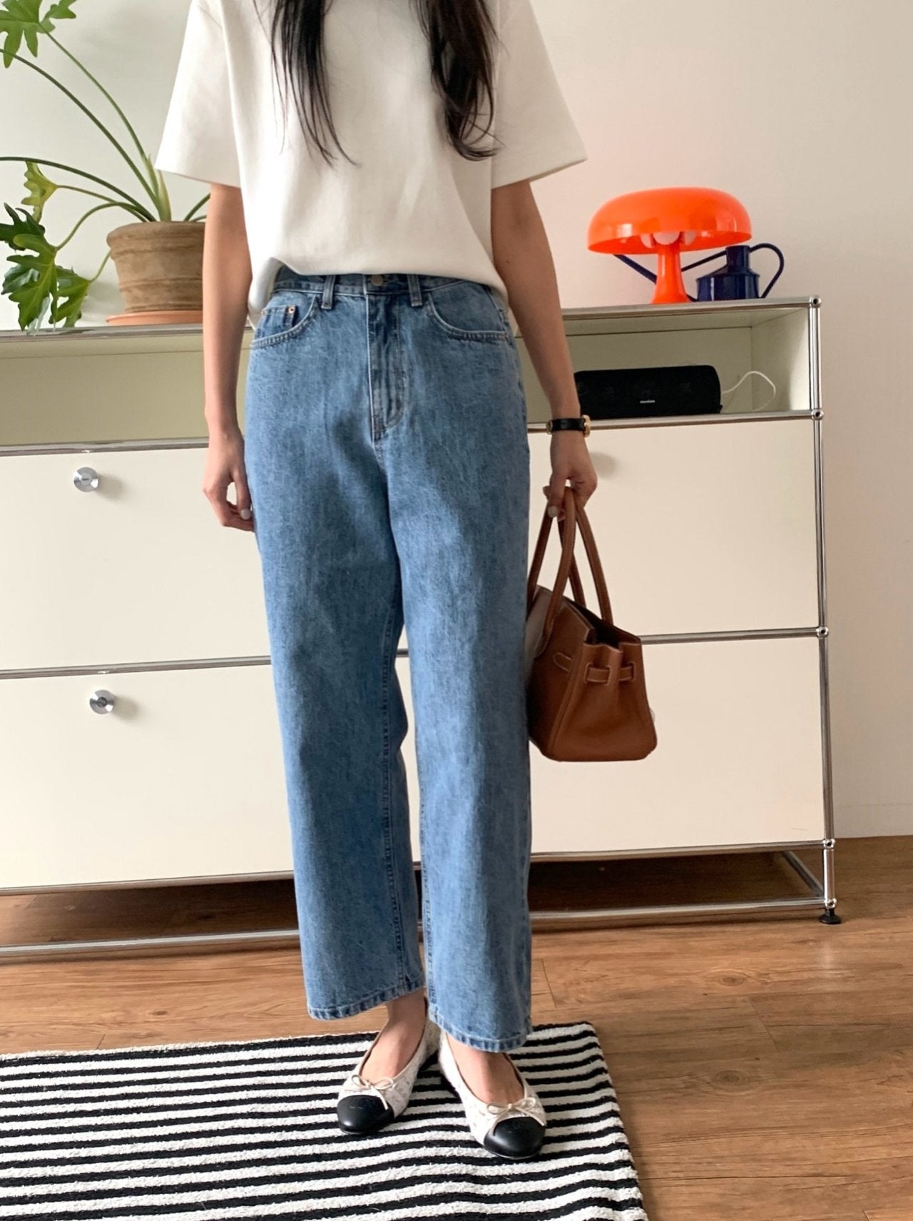 💕봄신상[럭키룸]💕👖 26SS 뒷밴딩 연청 탱고 일자 데님 팬츠 Back-Banding Straight Light Blue Denim Pants